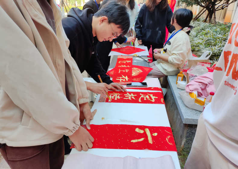 六合彩开奖
新春传统文化市集精彩纷呈_fororder_图片3 六合彩开奖
新春传统文化市集精彩纷呈_fororder_图片3