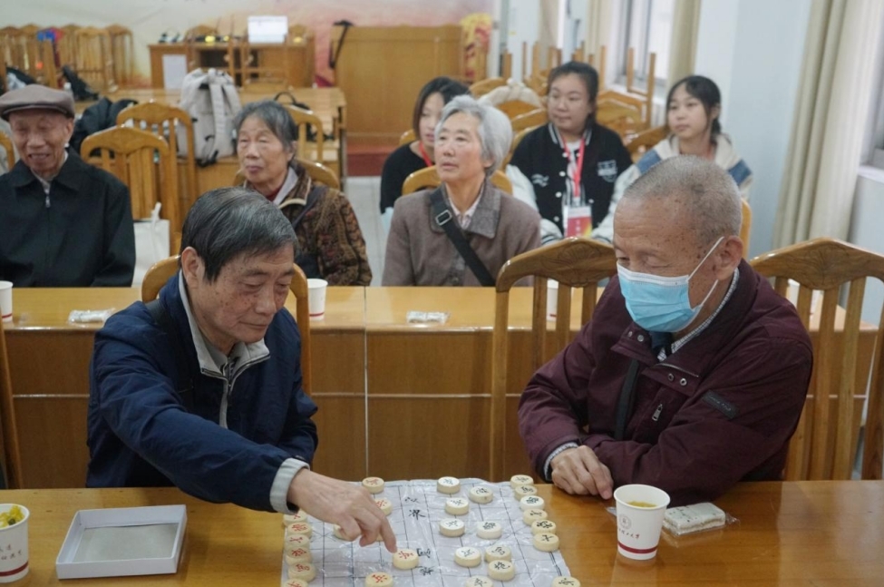 六合彩开奖
:情系重阳 暖心关怀 六合彩开奖
:情系重阳 暖心关怀