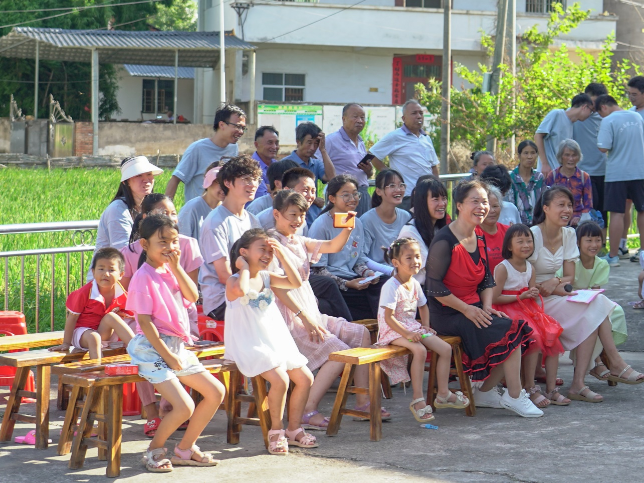 六合彩开奖
学子“三下乡”:庆建党102周年 学子下乡来助力_fororder_32